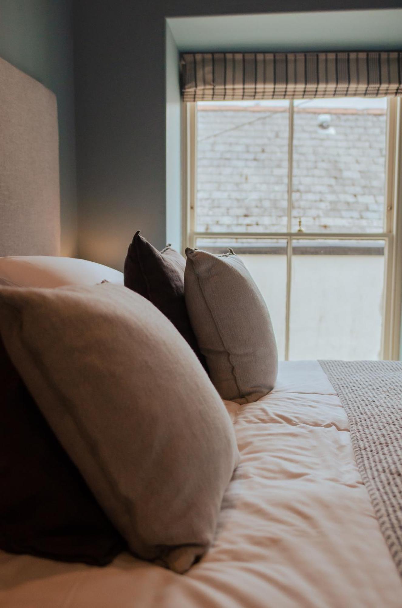 Seven Stars Penryn Hotel Room photo