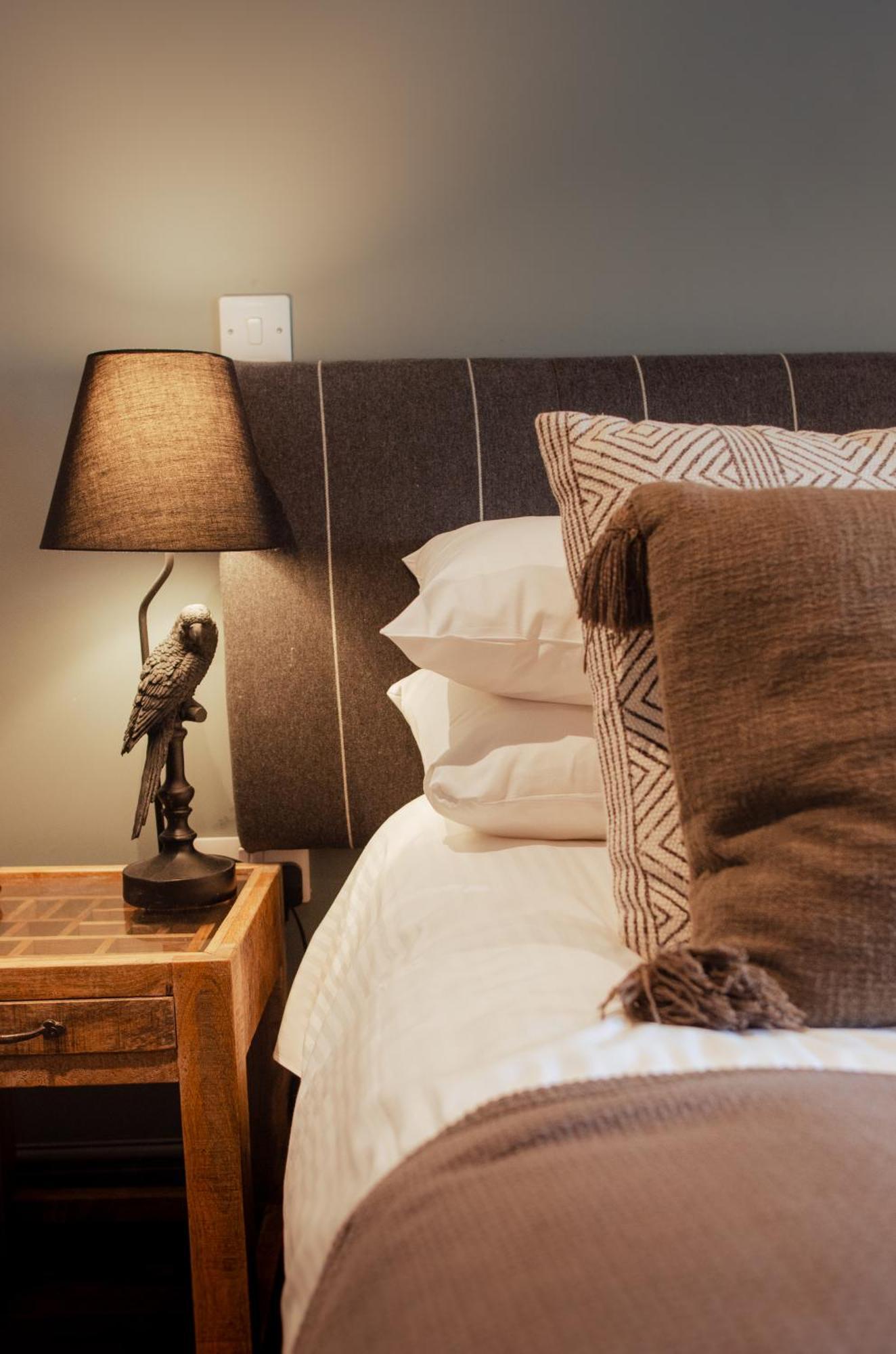 Seven Stars Penryn Hotel Room photo